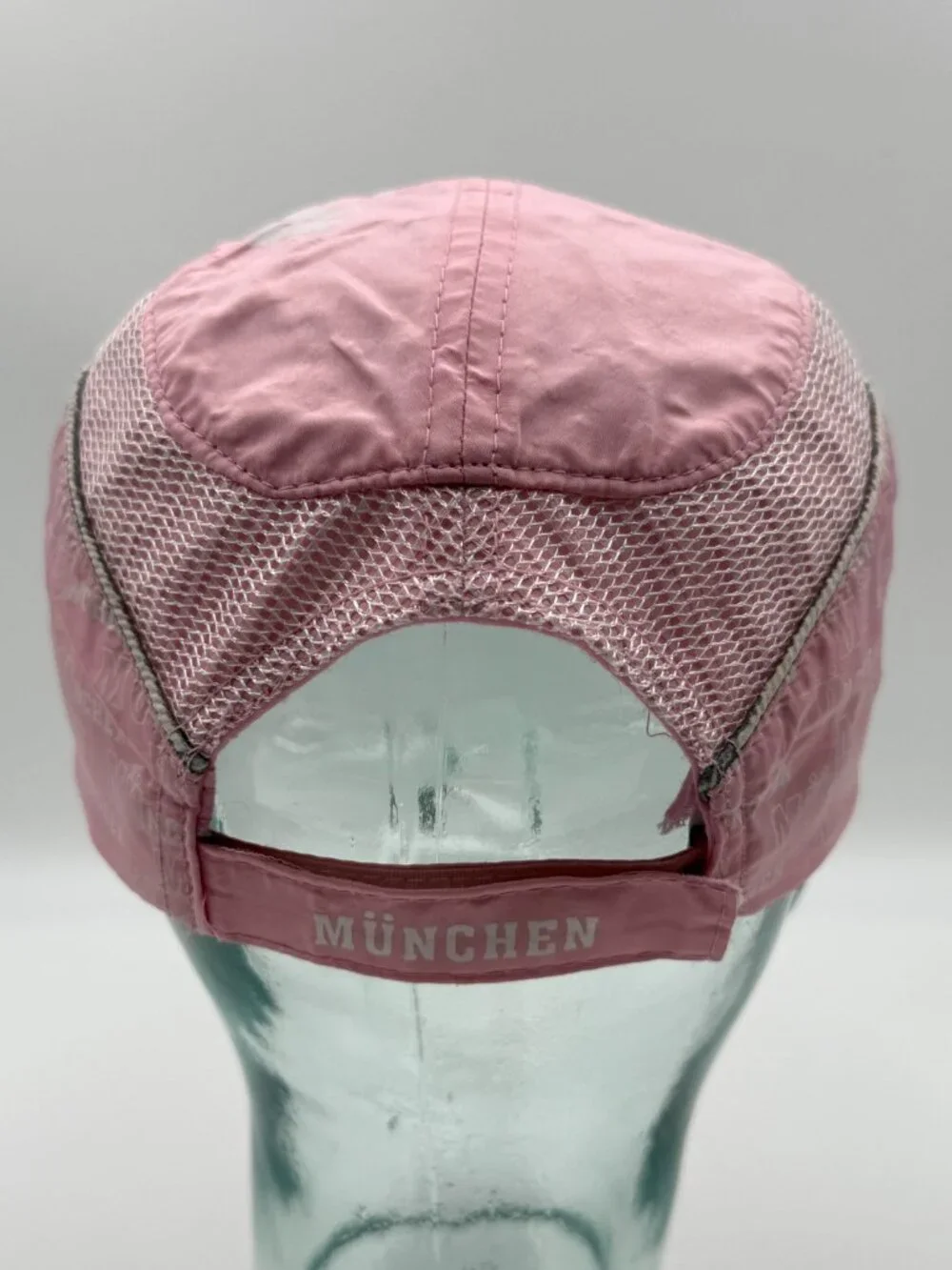 Robin Ruth Munchen Germany Hat Pink Strapback Cap One Size Adjustable Souvenir